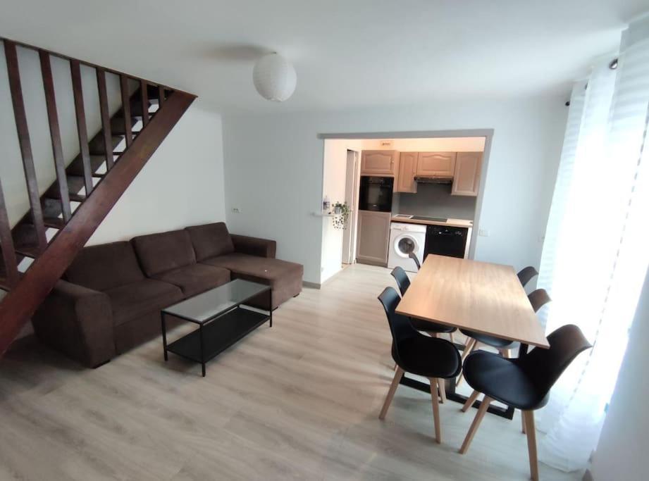 Duplex Cosy Apartment Гонес Екстериор снимка