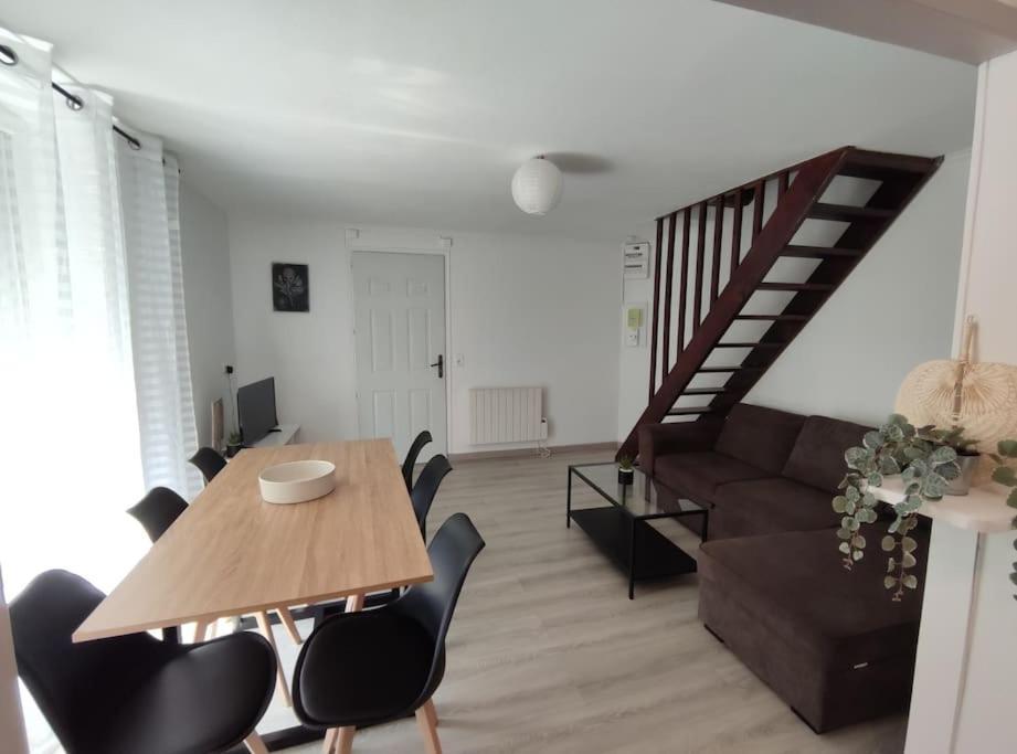 Duplex Cosy Apartment Гонес Екстериор снимка