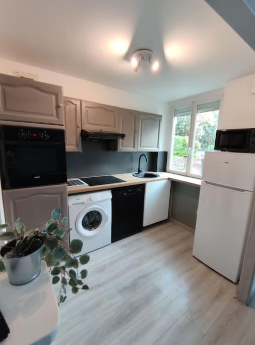 Duplex Cosy Apartment Гонес Екстериор снимка